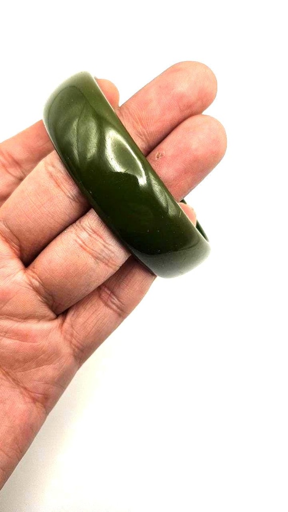 Spinach Green Bakelite Bangle - image 3