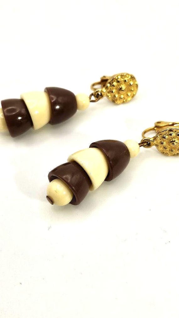 Bakelite Dangle Drop Earrings - image 7