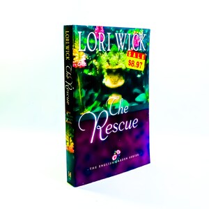 Lori Wick / The Rescue (The English Garden 2) / Vintage Paperback / 2002, Harvest House / Religious Fiction, Romance Novel, Book