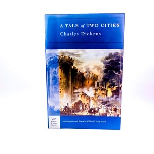 Vintage &#39;A Tale of Two Cities&#39; Paperback - Charles Dickens, Barnes & Noble Classics (2004)