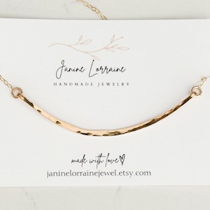 Gold Curved Bar Halskette, gehämmerte Curved Bar Halskette, 14K Gold oder Rosegold Curved Bar, Gold Backed Bar Halskette