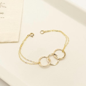Circle Bracelet Gold, Eternity 3 Ring Necklace, Interlocking Rings, Three Circles, Entwined Circles