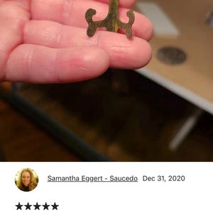 unique rusty miniature plate stand, tiny display, roombox, diorama, mini picture book holder for doll, 1:12 scale dollhouse, handmade in USA afbeelding 14