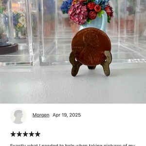 unique rusty miniature plate stand, tiny display, roombox, diorama, mini picture book holder for doll, 1:12 scale dollhouse, handmade in USA afbeelding 8