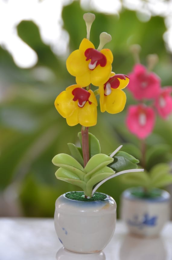 A beautiful magenta butterfly Orchid polymer clay flower Small Magenta Phalenopsis Orchid
