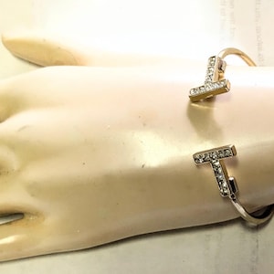 Bracelet vintage en T avec strass et strass dorés
