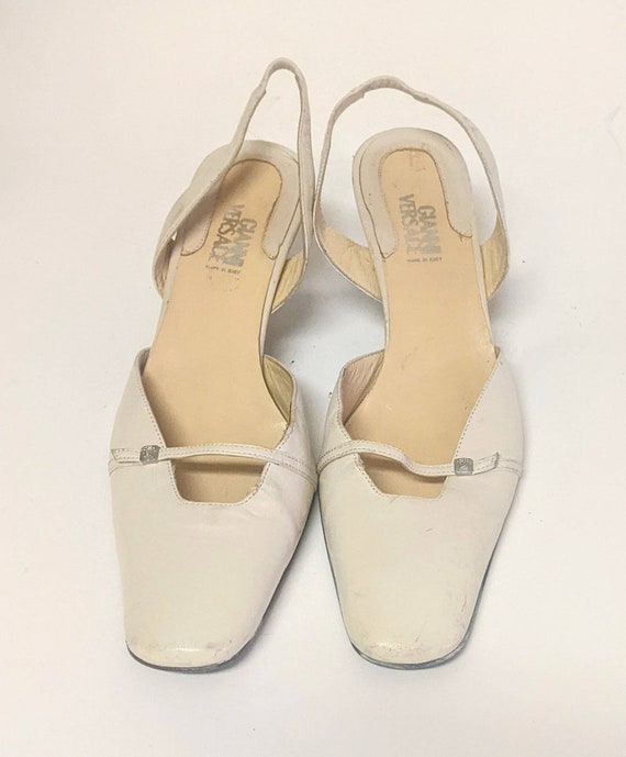 Gianni Versace Beige Cream Shoes Sling back Pumps… - image 2