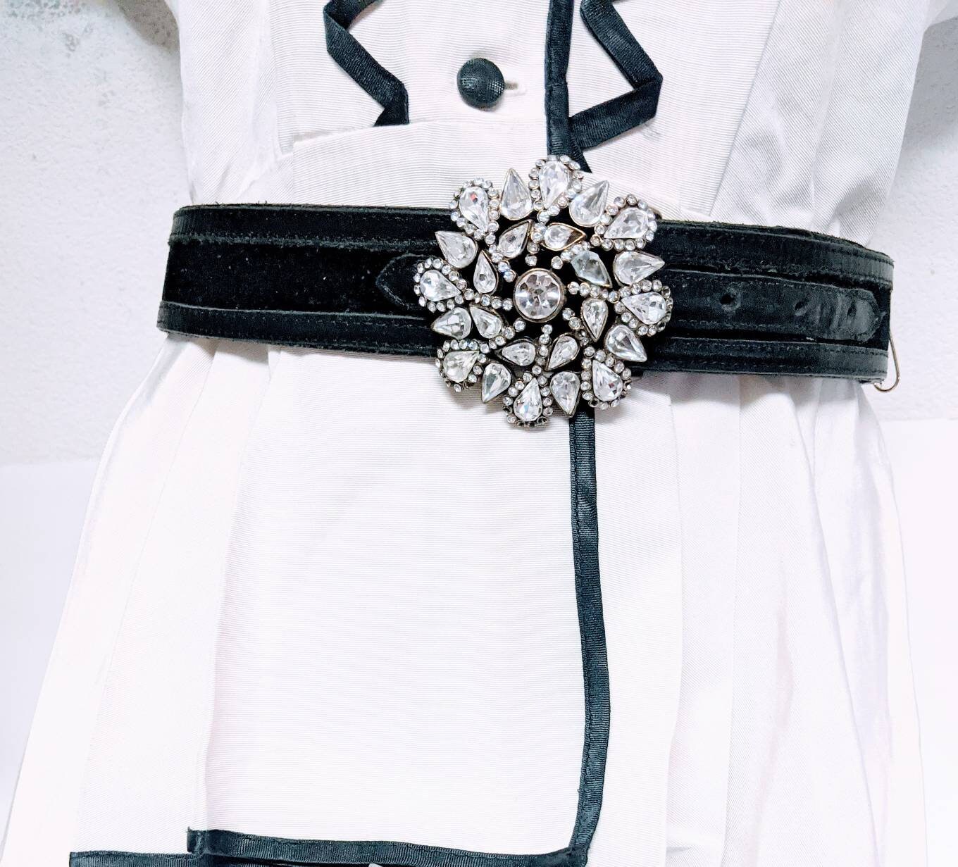 B-LOW THE BELT Crystal Embellished Black Leather Waist belt BB Simon Kish Belt Jet Black Crystal White Leather Rap 30 32  main image 4
