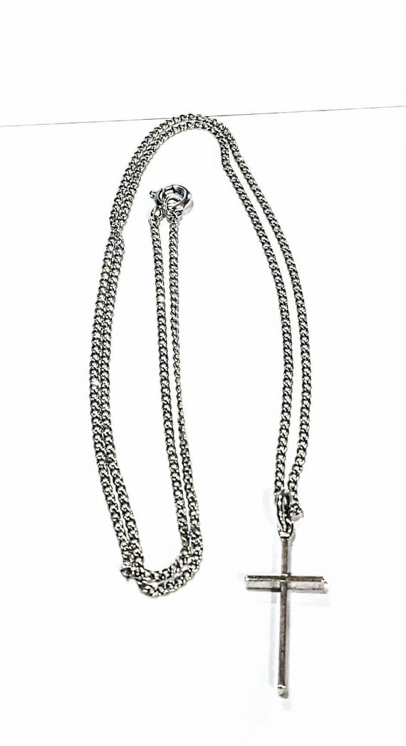 vintage cross with chain Gem