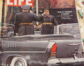 Vintage Life Magazine November 20 1964 Show of Toughness Moscow