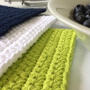 Navy White Lime Kitchen Decor—Set of 3 Hand-Crocheted Potholders--Table Setting/Summer Kitchen Accessories/Gift Ideas for Everyone