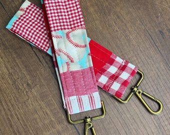 Brelok do kluczy z materiału patchworkowego | Funky obrotowy klips na klucze