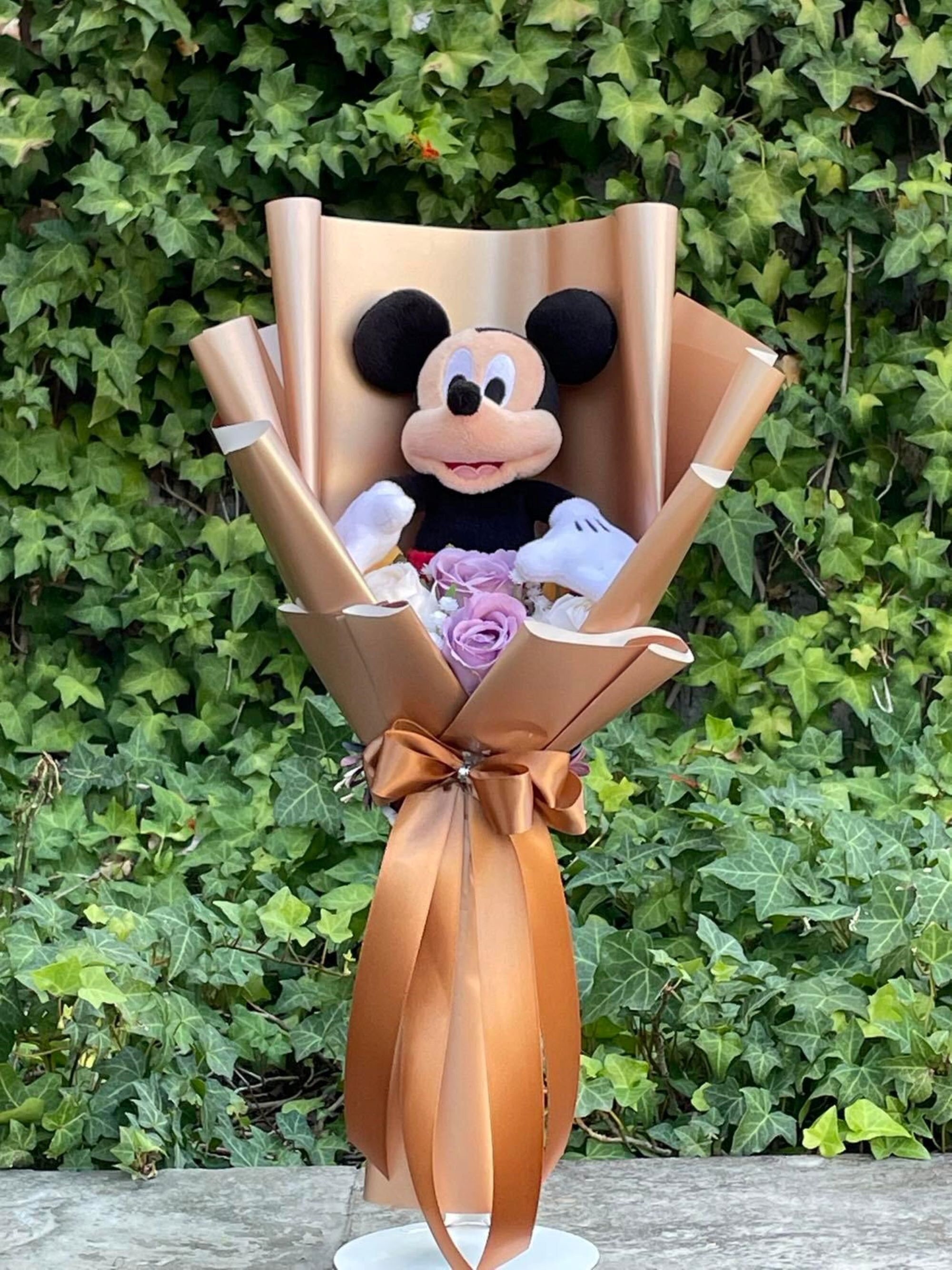 MICKEY MOUSE tosses the bouquet!! ヴァイナル - キャラクターグッズ