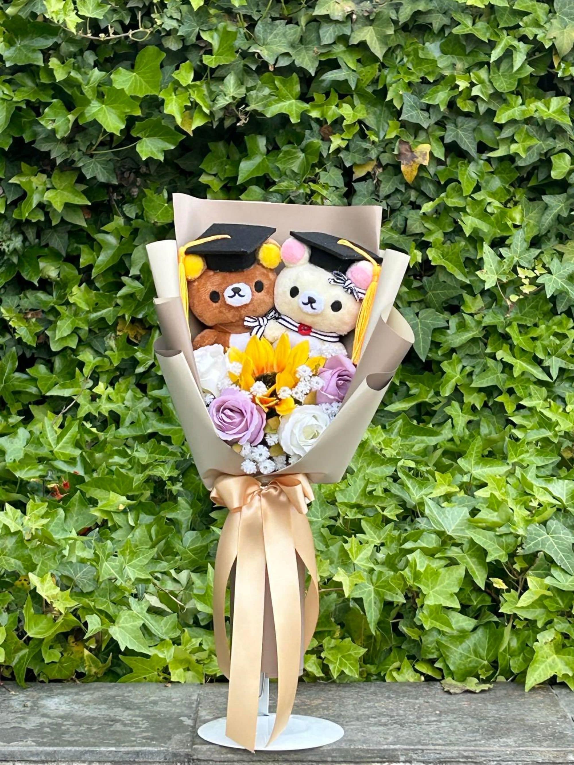 Eudora House mini bear bouquet, graduation gift, teacher's day