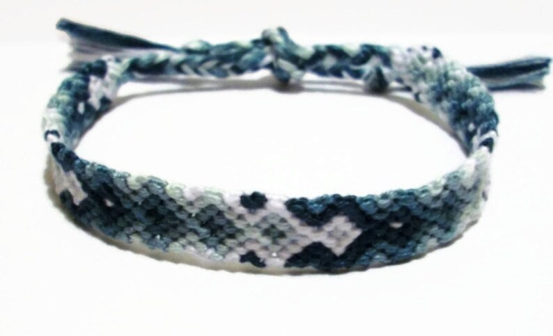 Gradient Blue Arrowhead Pattern Embroidery Macrame Friendship Bracelet, Blue Ombre Decending Diamond Pattern Macrame Friendship Bracelet image 1