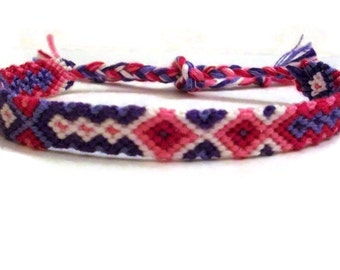 Descending Diamond Arrowhead Pattern Embroidery Macrame Friendship Bracelet