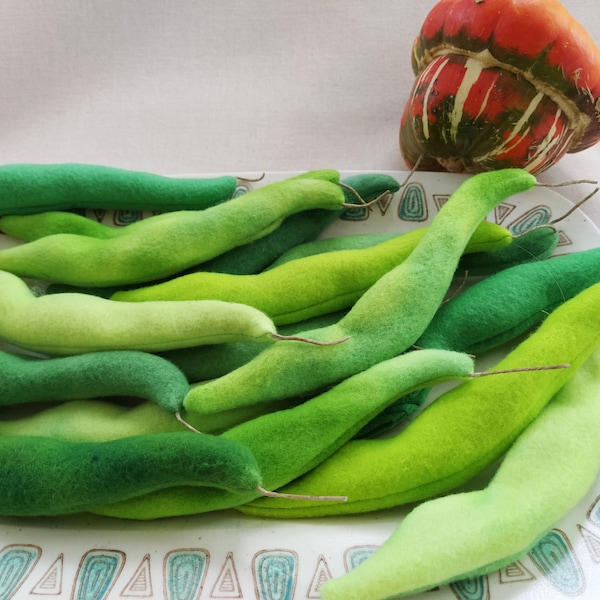 Green Bean catnip toy