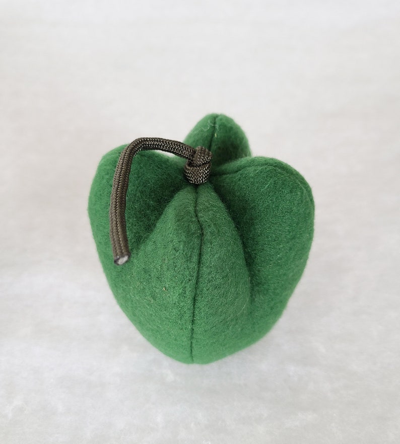 DRK GREEN Bell Pepper catnip toys. image 2