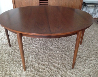 Danish Modern Expanding Rosewood Dining Table by Heltborg Rosengaarden