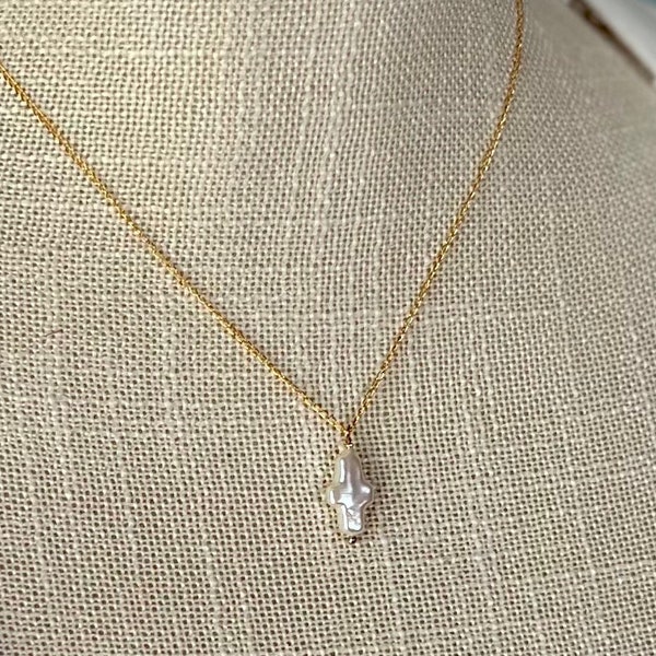 Pearl cross necklace /  gold filled necklace / sterling silver necklace /  minimalist necklace /  cross necklace / first holy communion gift