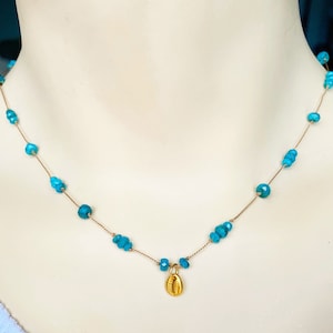 cowrie shell necklace / puca shell charm / turquoise gemstones /  turquoise necklace / minimalist necklace / beaded necklace