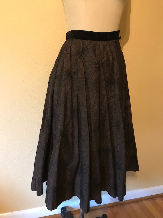 Vintage 1950s Rosecrest Circle skirt brown taffeta