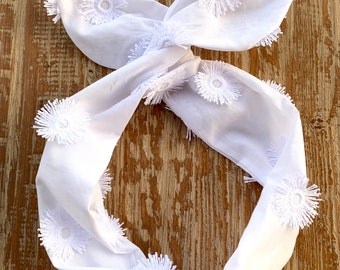 Twist Bow Wired Head Scarf White Cotton 3D Daisy Dolly Bow Headband/Inner Wired Head wrap
