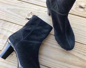 Vintage Stuart Weitzman Booties, Studs and Stitches, black Suede top quality leather, size 36 1/2, boutique