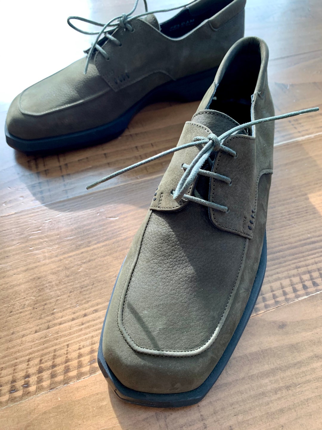 Chaussures Banana Republic Modèle 8031 - Taille 8 Femme - Beige - Occasion Rarement Portées - État Intact