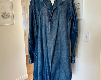 Vintage Levi’s Denim Trench Coat/Boyfriend Look/Dark Wash/ Size L