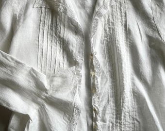 Vintage Ralph Lauren Linen Blouse/Women size 4/White/Tailored Fit/Side Slits