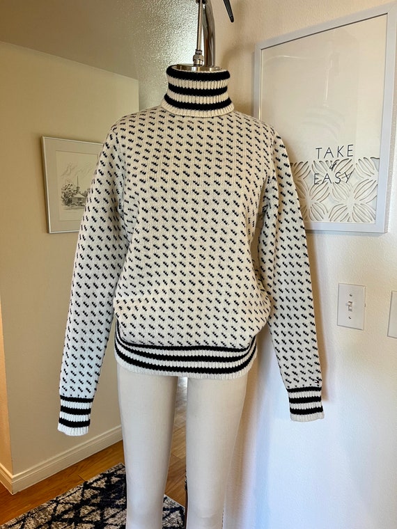 Vintage Tommy Hilfiger Chunky College Sweater / 1… - image 1