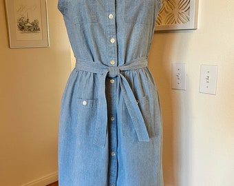 Vintage Chambray Belted Shirt Dress/ Sleeveless Chambray Day Dress/ Size 6, Small