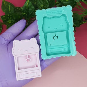 Cat Claw Machine Shaker Silicone Mold, 7 cm, for Resin, Polymer Clay, Wax, Soap, Plaster...