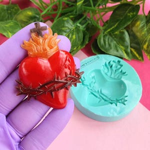 Sacred Heart Ex Voto 3D Silicone Mold for Resin, Plaster, and Jesmonite - 6cm