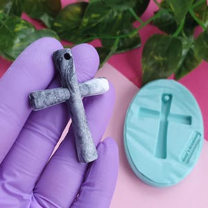 Cross Mold, 5 cm, for Epoxy Resin, Polymer Clay, Wax, Soap, Plaster...