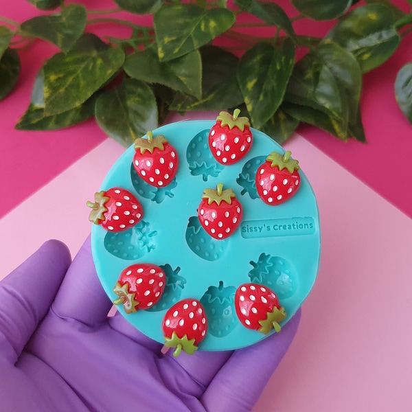 8 pcs Moule 3D Fraises, 2 cm, pour Résine, Argile Polymère, Cire, Savon, Plâtre...