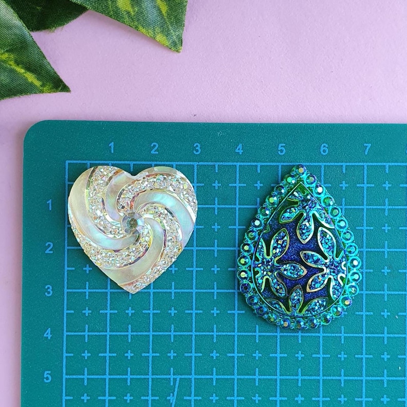 Gems Cabochon Mold, 3 cm, for Epoxy Resin, Polymer Clay. Wax, Soap, Plaster... image 2