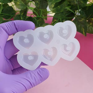 Molde de corazón abovedado con orificio de 2 cm - para pendientes de aro y colgantes
