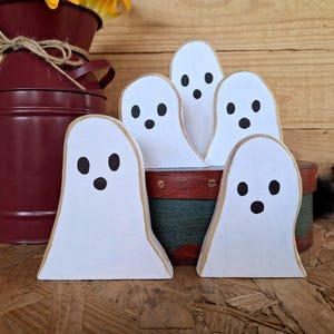 5 cute ghost shelf sitters, primitive Halloween tiered tray mantle decor, fall tabletop decorations, spooky autumn ghosties, handmade