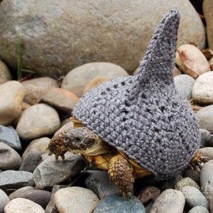 PATTERN for shark fin cozy for tortoises image 4