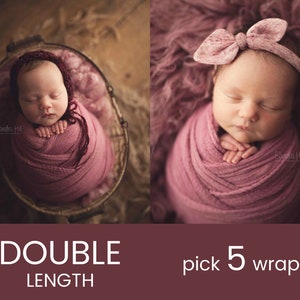 Puede incluir: Un bebé recién nacido está envuelto en una suave envoltura de tela rosa. El bebé lleva una diadema rosa a juego con un lazo. El texto "DOUBLE LENGTH pick 5 wraps" es visible en la parte inferior de la imagen.