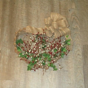 Grapevine Heart with Red and Ivory Pip Berries, 15&quot;tall x 16&quot; wide, Primitive/Farmhouse
