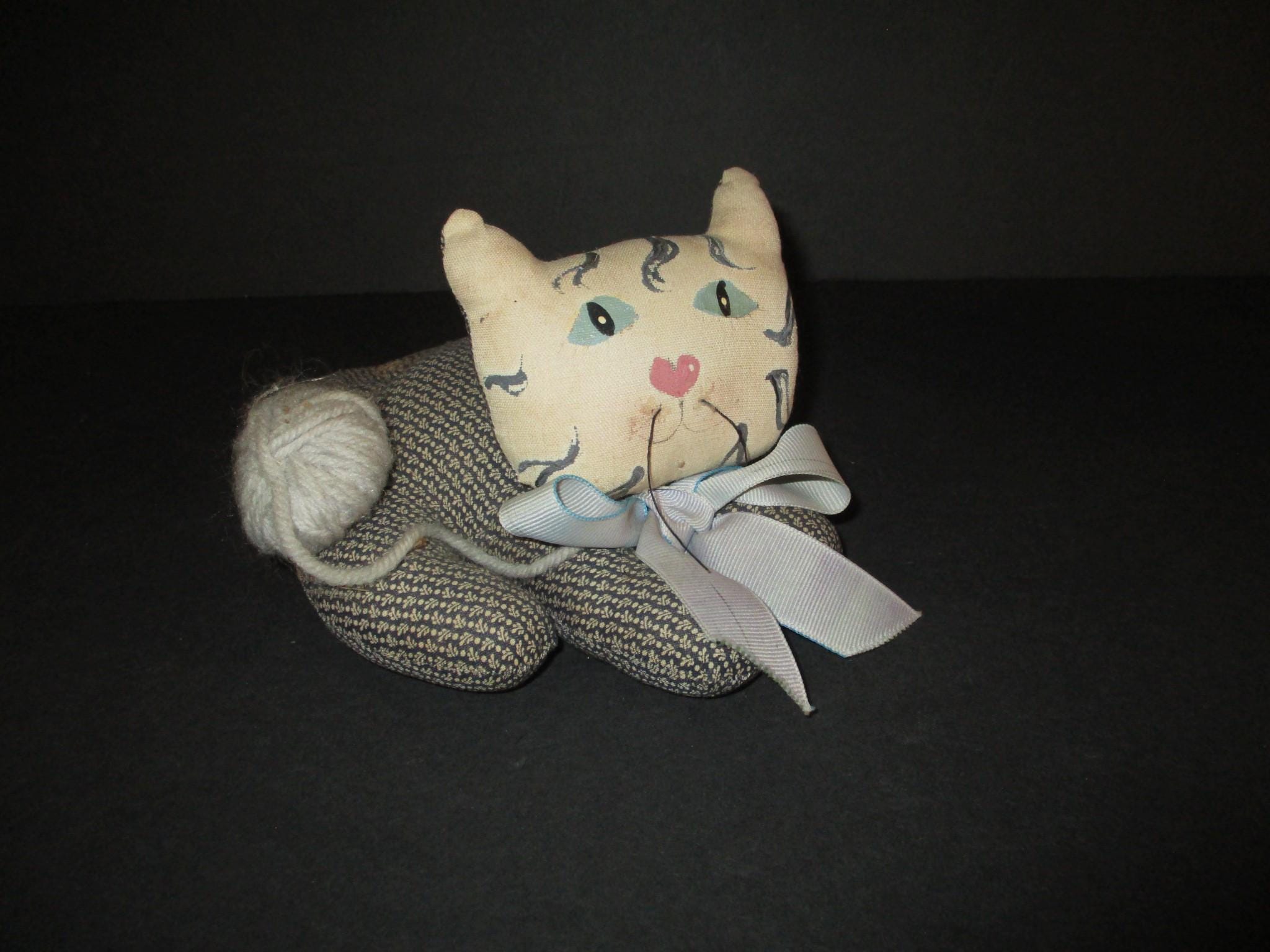 Cloth Cat Soft Sculpture with hand Painted Face, Shelf Sitter, 4" tall x 5 1/2" wide, Primitive/ Farmhouse
