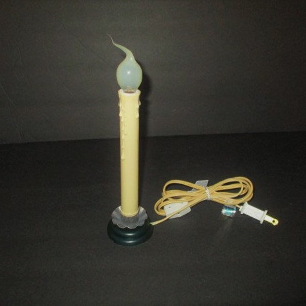 Electric Candle with Plastic and Metal and Silicone Bulb, 7" tall, Mantel/ Window Home Décor