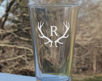 monogram pint glass, personalized pint glasses, Pint glasses, beer glass, beer pint Glass, Etched Pint Glass,  Etched, Etched Pint Glass