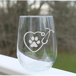 etched stemless wine glasses, veterinarian, dog wine glass, wine glasses, vet, engraved wine glass