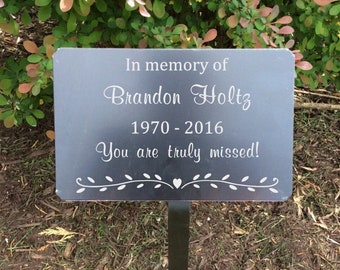 Personalized Memorial Garden Plaque with Stake: Engraved Metal Tree Marker