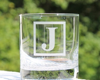 Etched Whiskey Glass – Monogrammed Bourbon Glasses, Custom Whiskey Rock Glasses, Personalized Glassware, Unique Gift for Whiskey Lovers