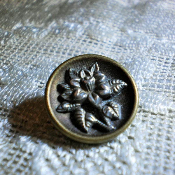 Vintage Wildflower Metal Button